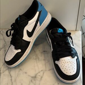 Nike Men's Low-Top Sneakers — Black, White & Blue